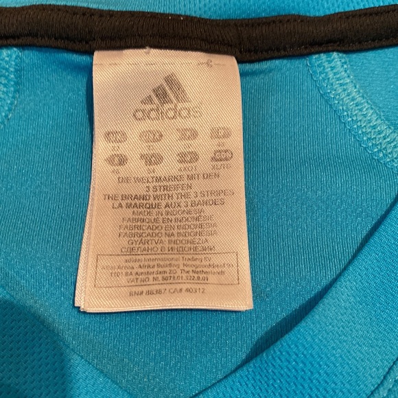 Dri-fit adidas shirt in turquoise (looks bluer in pic) - Picture 3 of 5